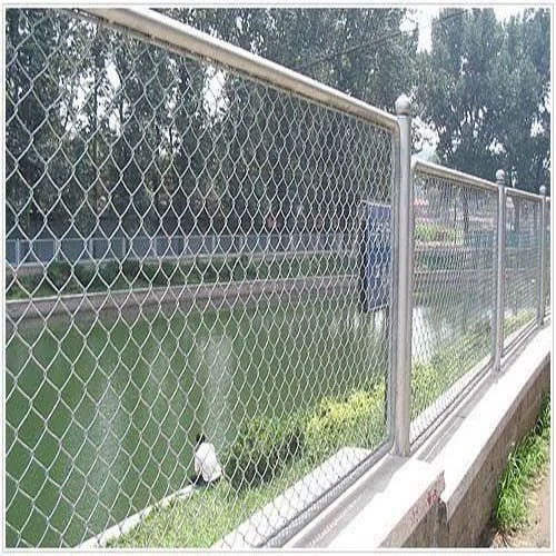 Stainless-Steel-Chain-Link-Fence4